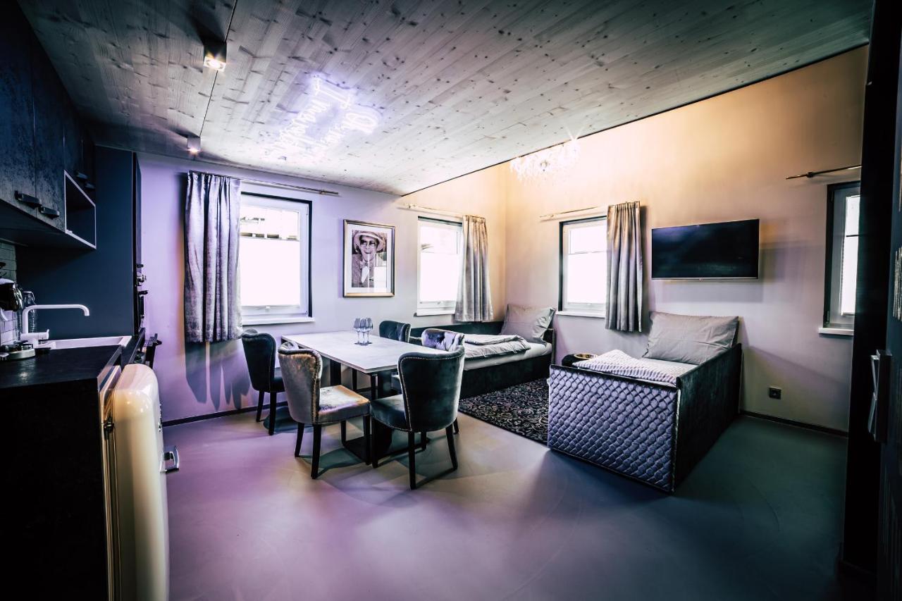 Boutique Apartments Old School Зёлль Экстерьер фото